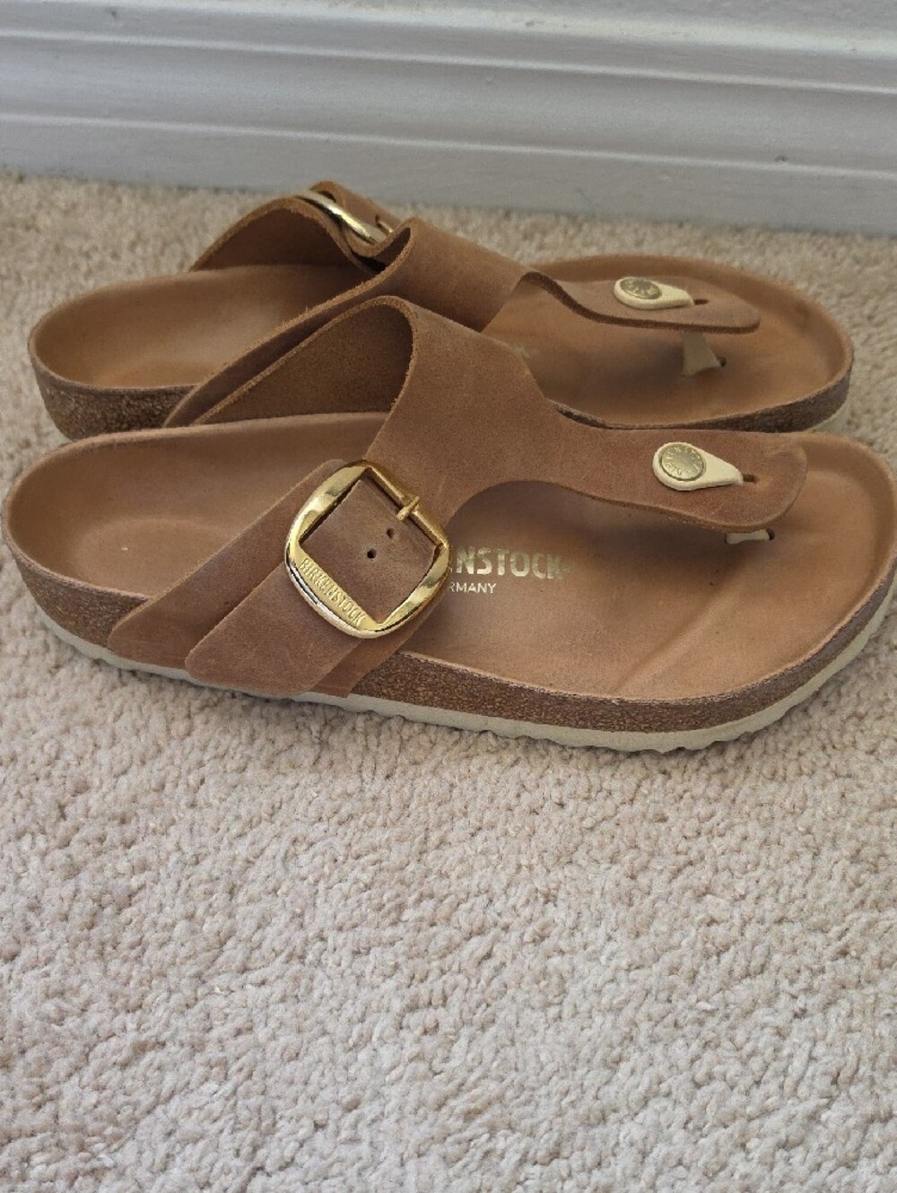 Birkenstock Brown Suede Gizeh Sandals with Gold Buckles - Picture 3 of 9